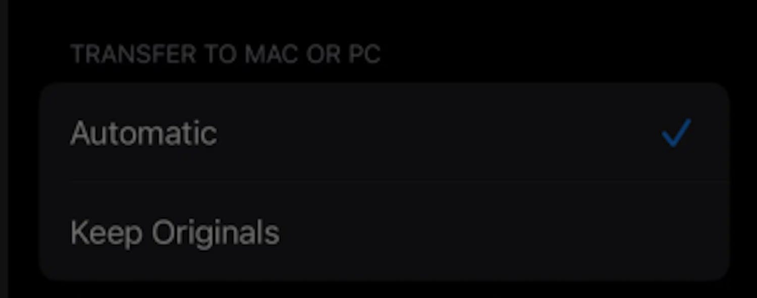 HEICit jpgeiksi siirrettäessä tietokoneelle Kuvakaappaus puhelimen asetuksista, joilla HEIC-tiedostot muunnetaan aina jpg-muotoon tietokoneelle siirrettäessä.